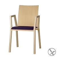 De houten XS165 kan worden uitgevoerd met gestoffeerde zit, zit en rug of rondom stoffering